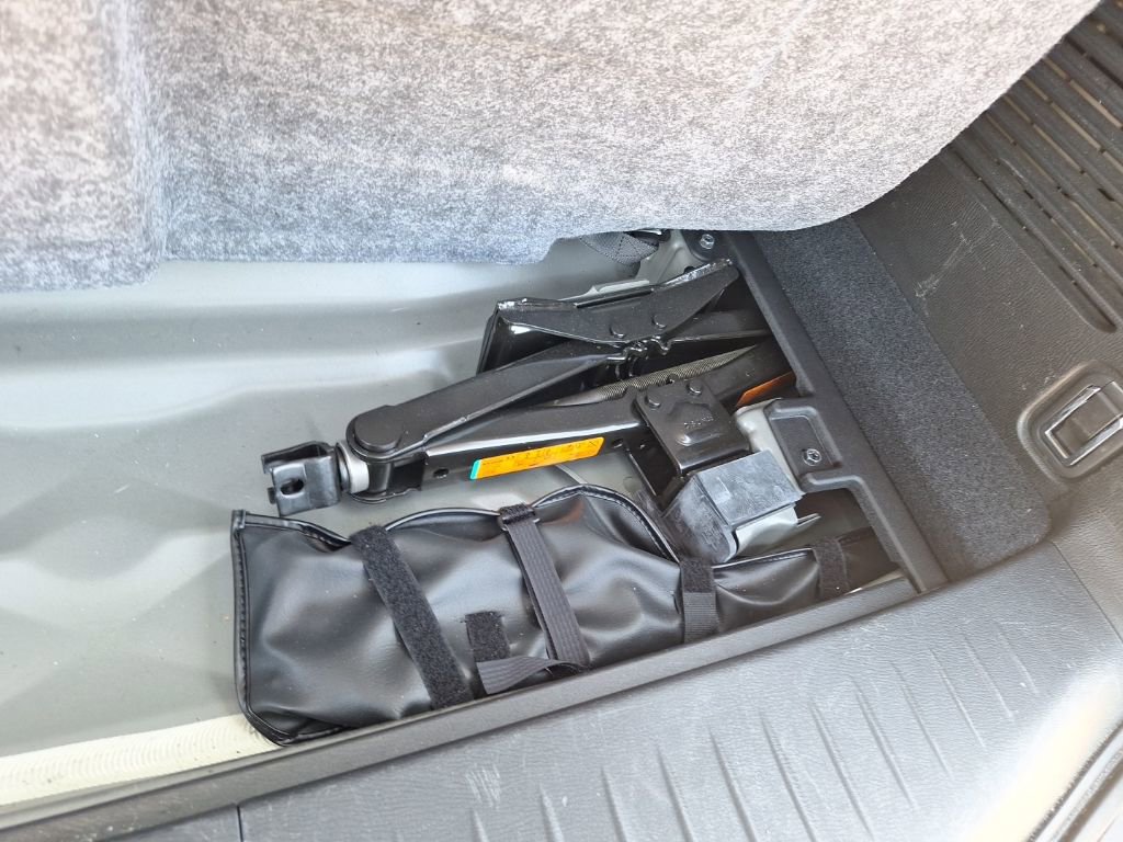 Used 2023 Nissan Armada SL image 29