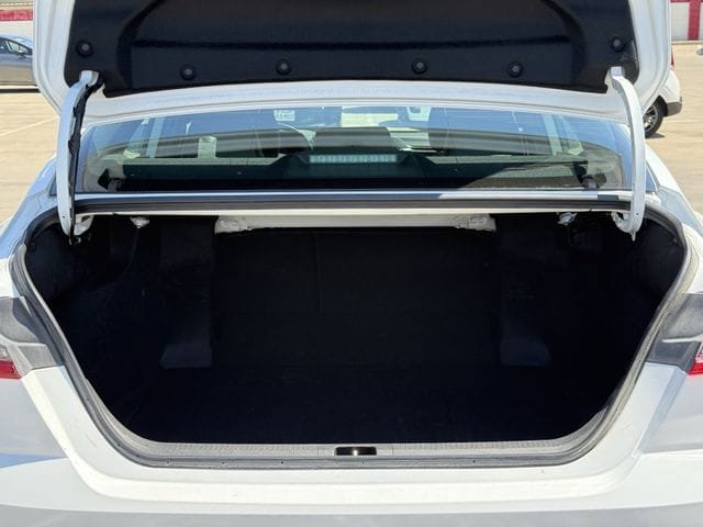 Used 2025 Toyota Camry SE FWD image 33