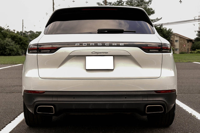 Used 2020 Porsche Cayenne AWD/4WD image 7
