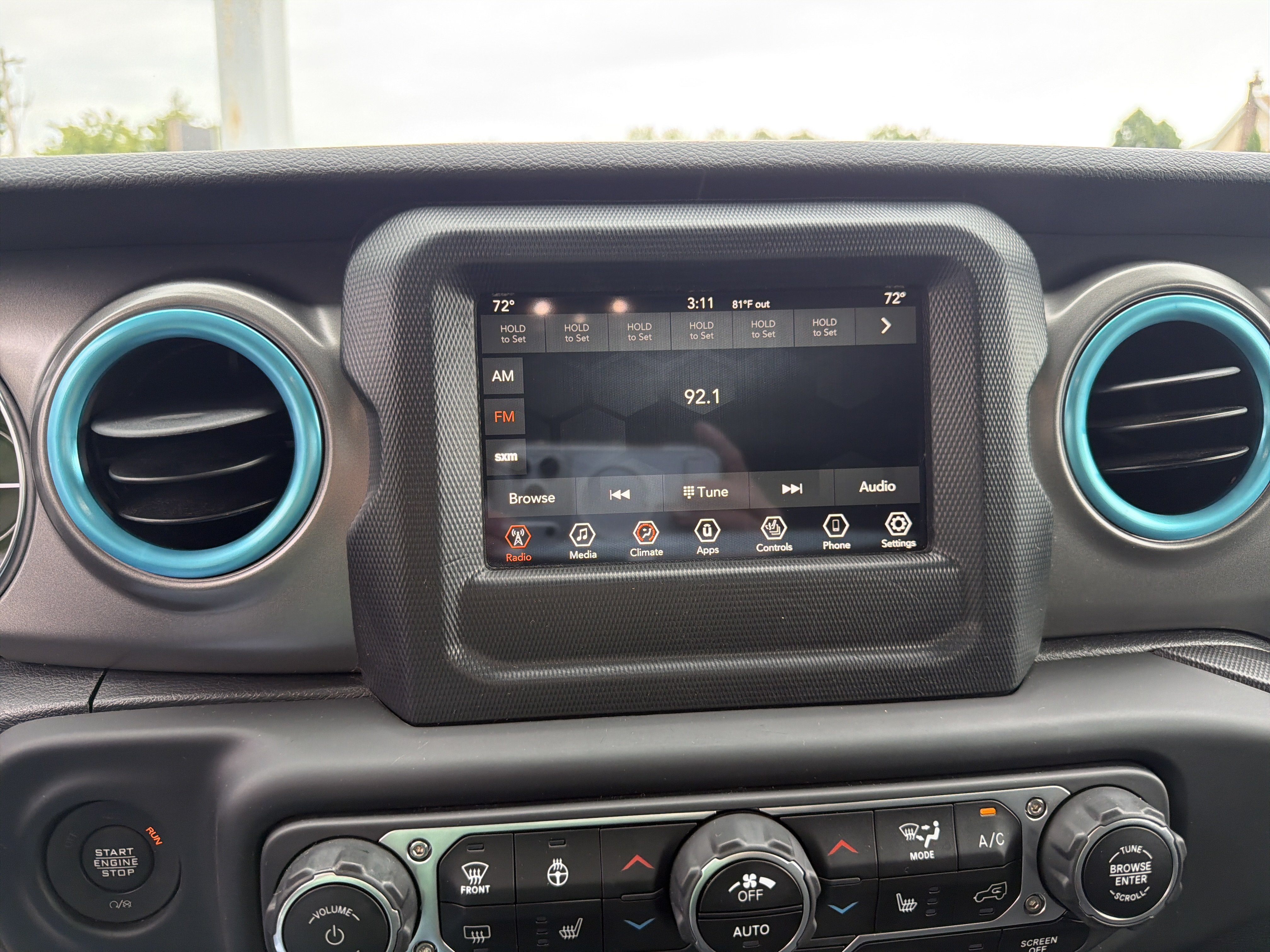 Used 2023 Jeep Wrangler Unlimited w/ Cold Weather Group AWD/4WD image 23