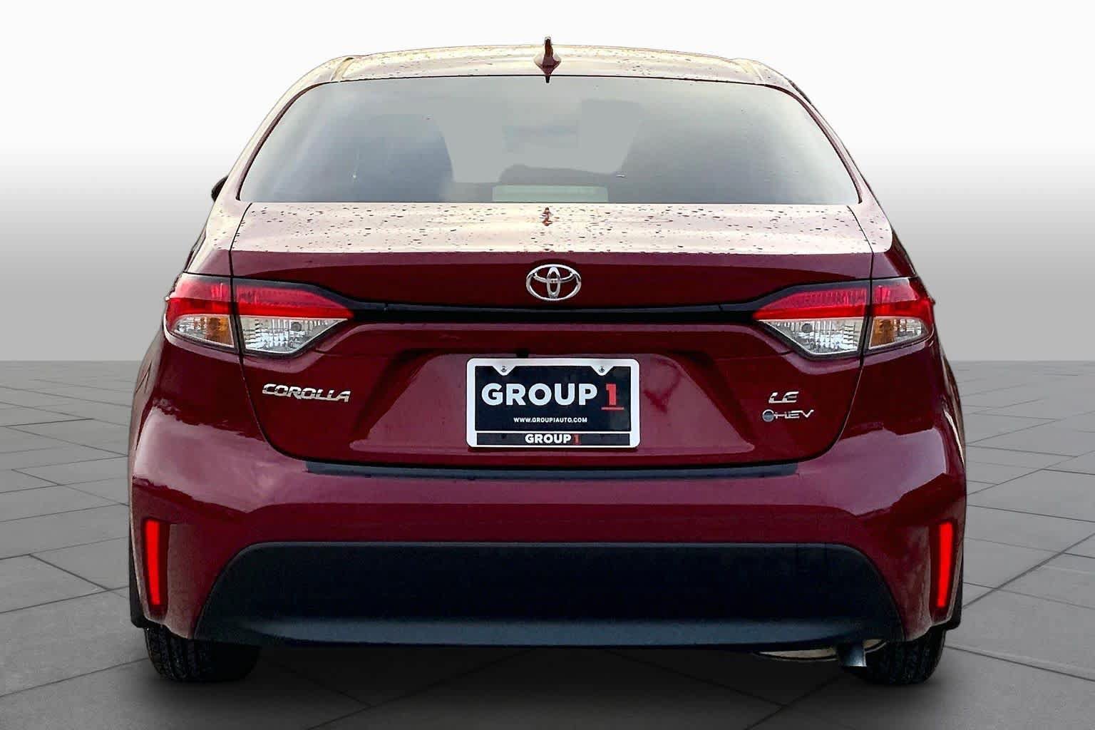 Used 2026 Toyota Corolla LE FWD image 5