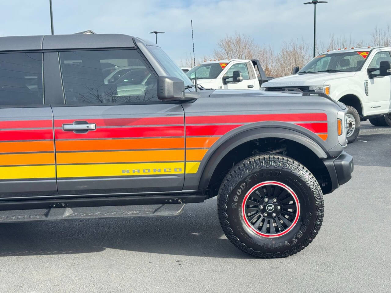 Used 2025 Ford Bronco Big Bend w/ Black Diamond Package image 4