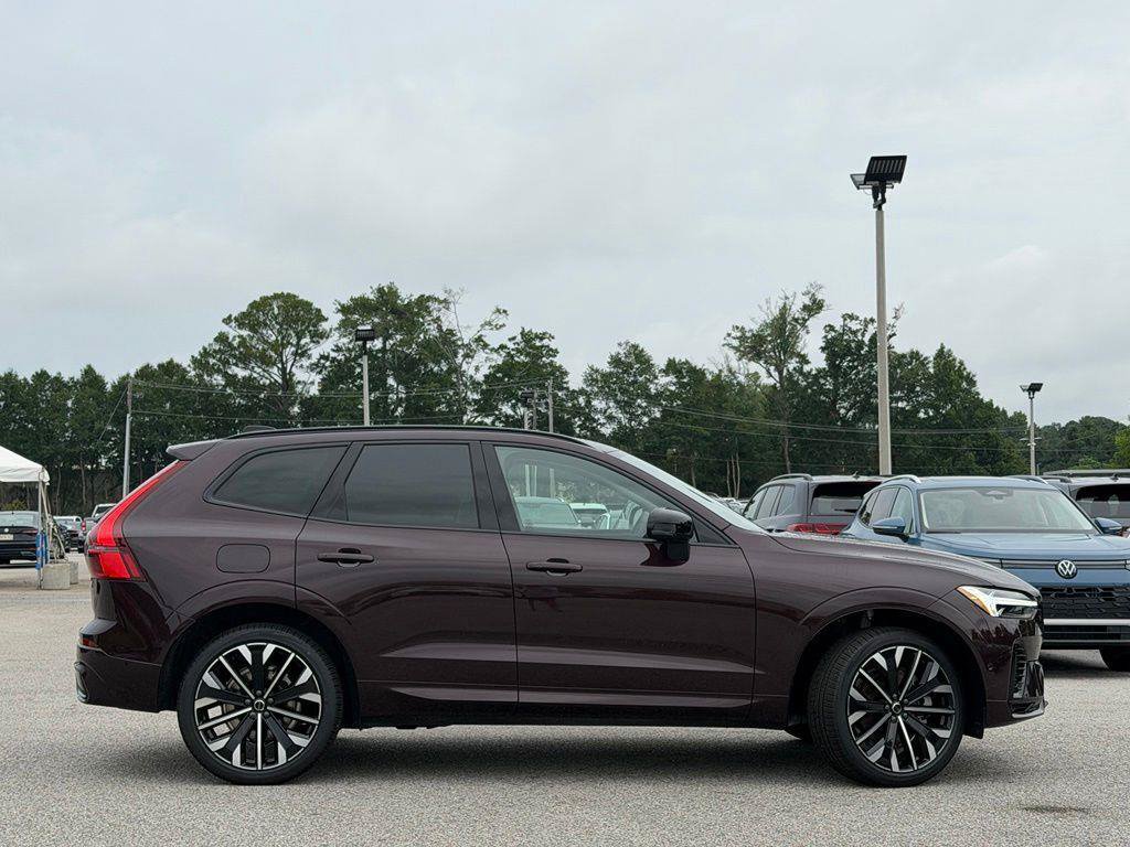New 2026 Volvo XC60 T8 Ultra w/ Protection Package Premier AWD/4WD image 4