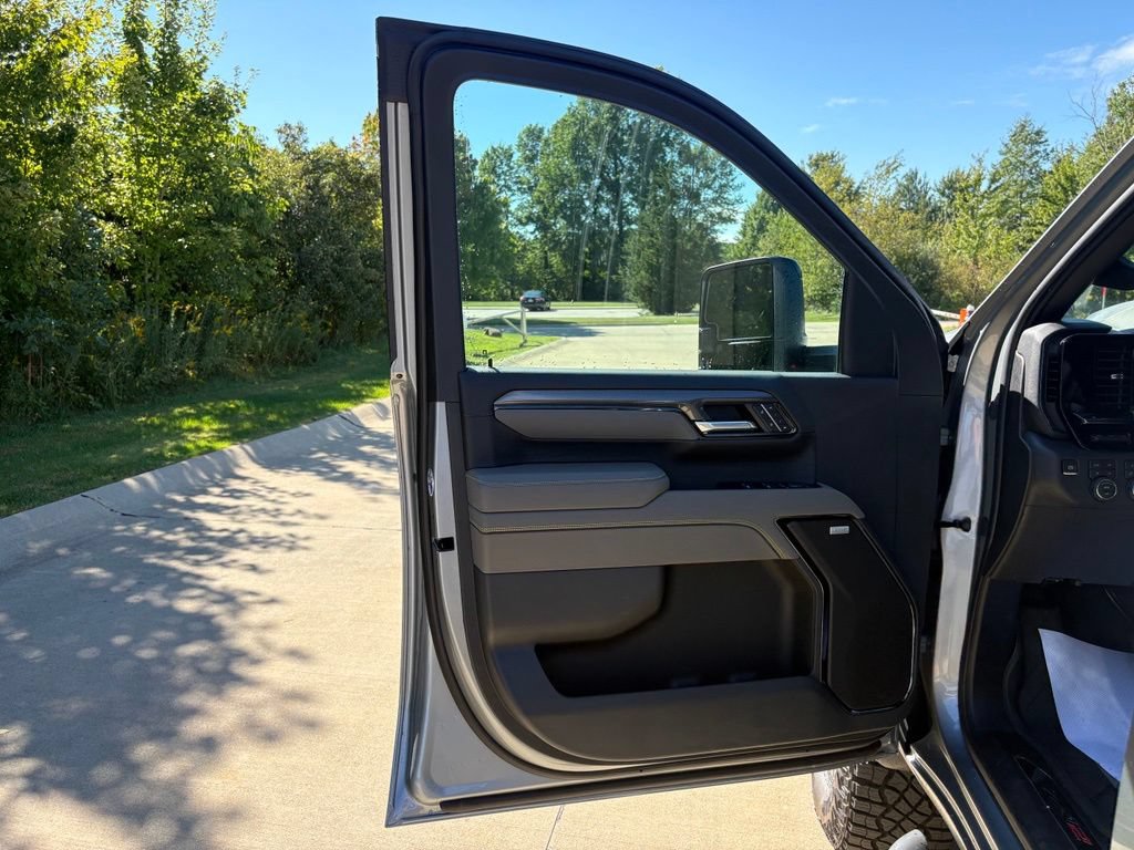 New 2026 Chevrolet Silverado 2500 ZR2 w/ LPO, Dark Essentials Package AWD/4WD image 13