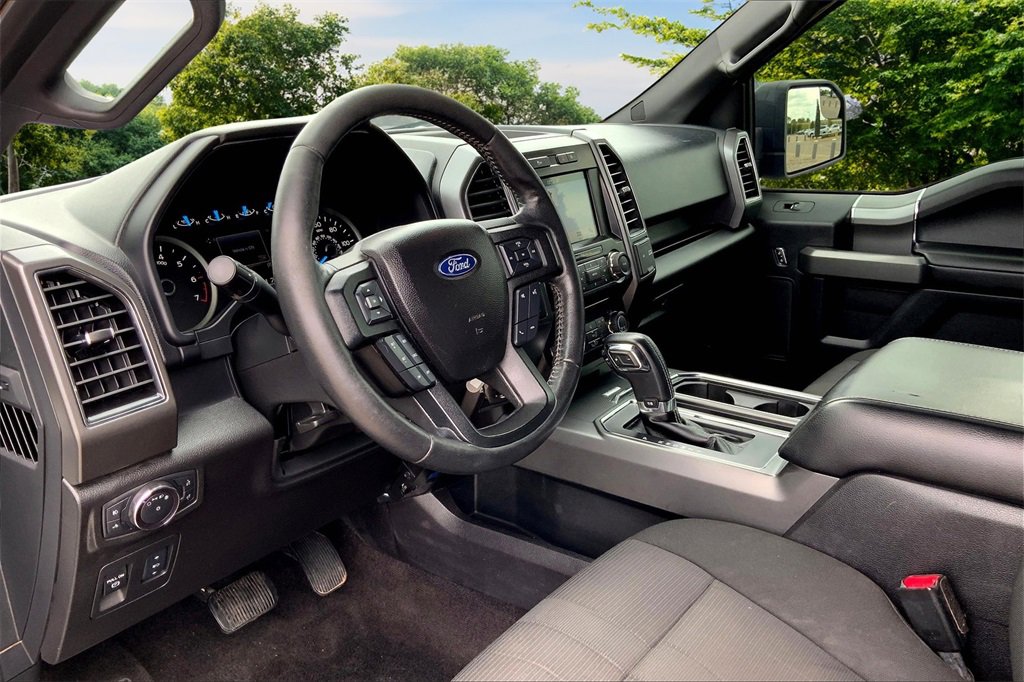 Used 2017 Ford F150 XLT w/ Equipment Group 302A Luxury image 17