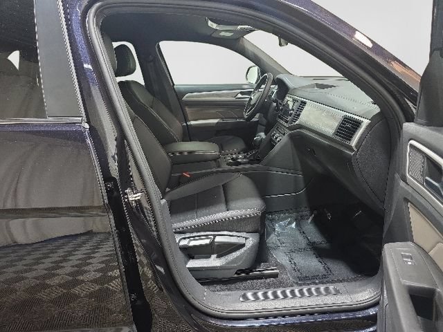 Used 2023 Volkswagen Atlas Cross Sport SE AWD/4WD image 30