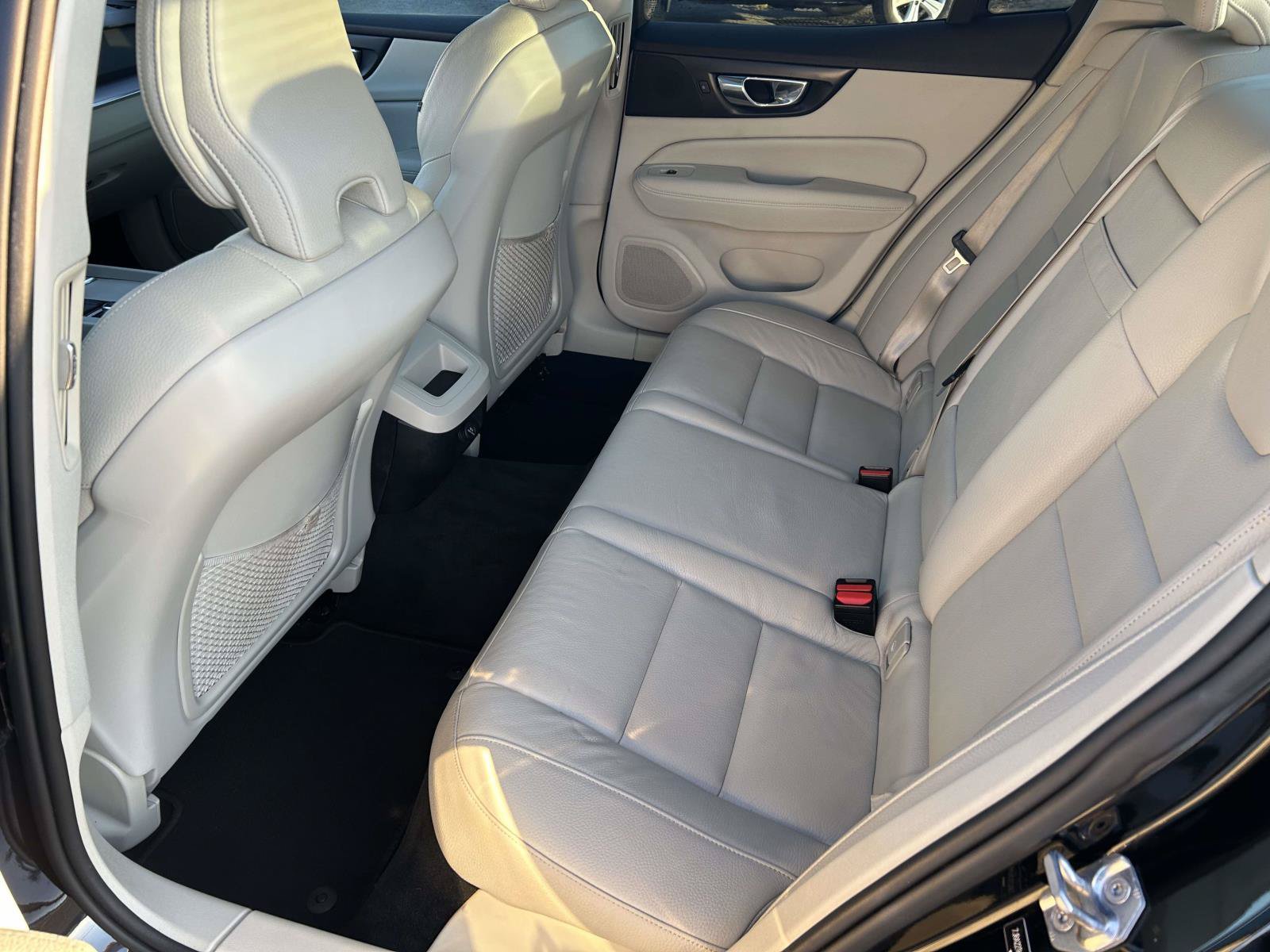 Used 2019 Volvo S60 T6 Momentum AWD/4WD image 16
