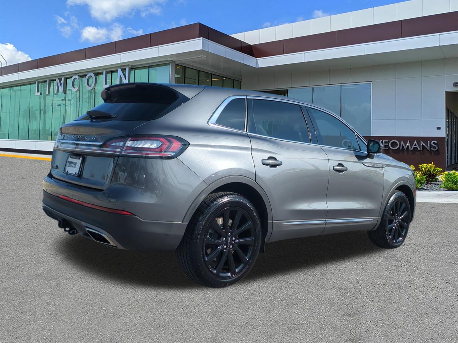 Certified 2023 Lincoln Nautilus Reserve w/ Monochromatic Package image 5