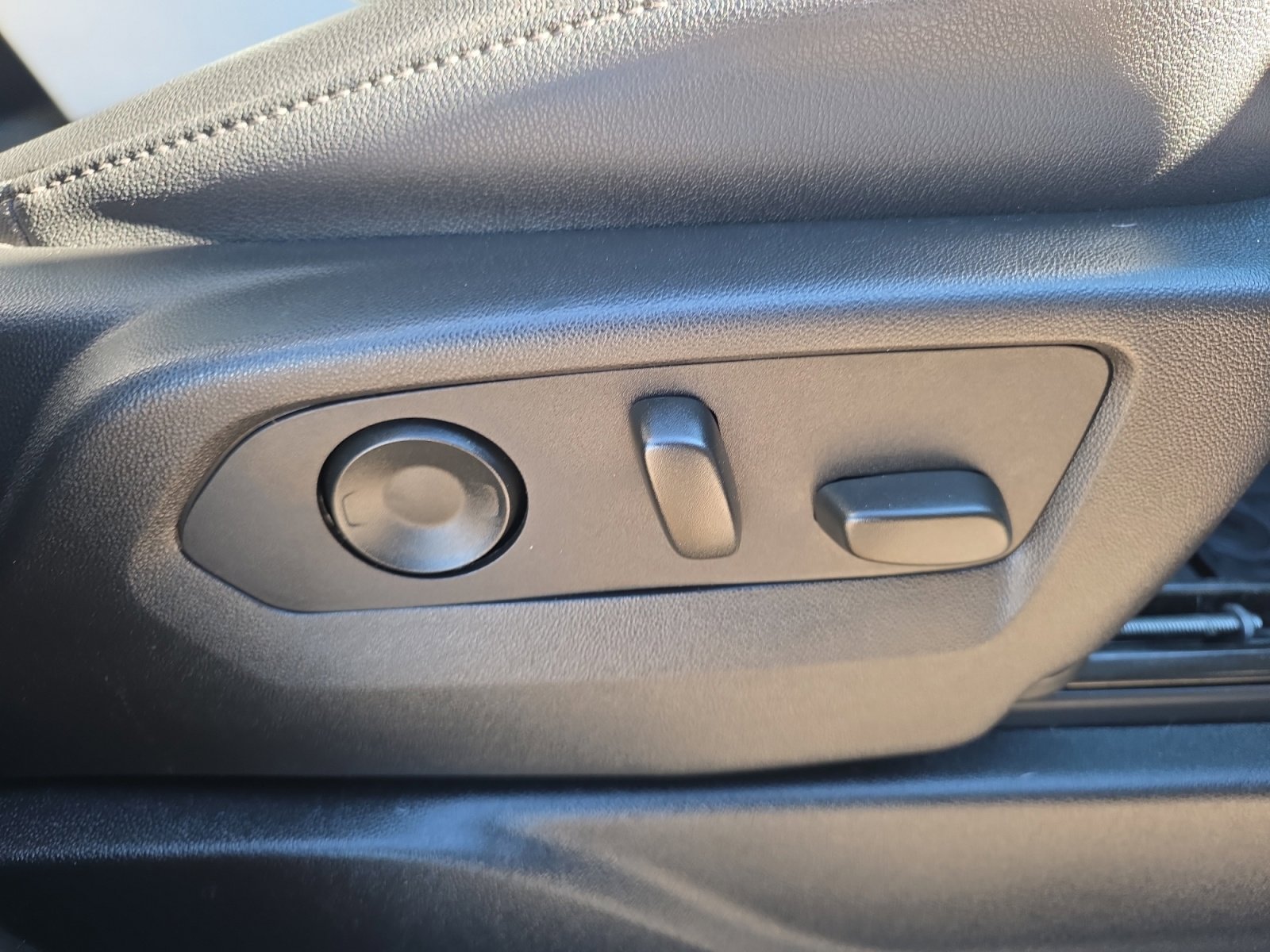 Used 2023 Chevrolet Tahoe Z71 image 33