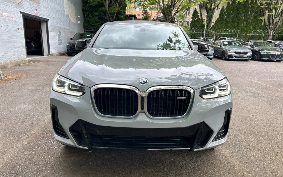 Used 2022 BMW X4 M40i w/ Premium Package AWD/4WD image 3