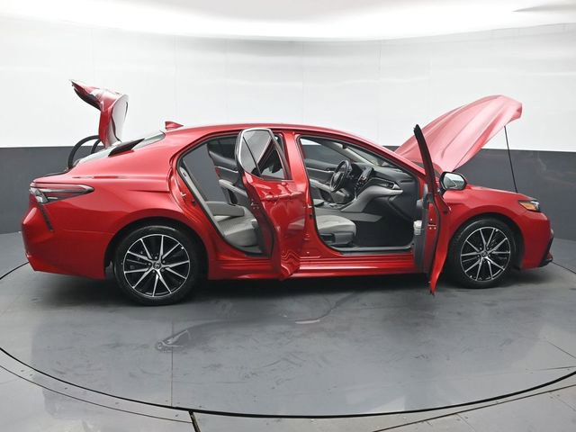 Used 2023 Toyota Camry SE w/ Cold Weather Package image 52