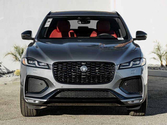 New 2026 Jaguar F-PACE R-Dynamic S image 3