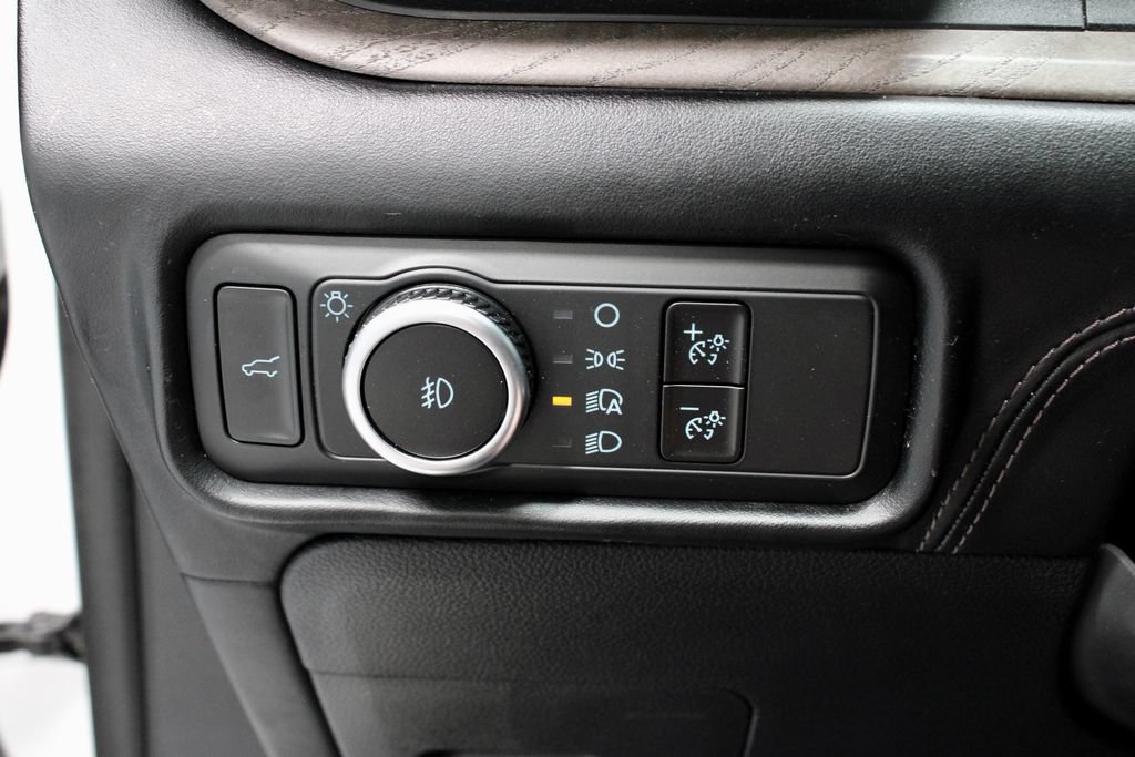 Used 2023 Ford Explorer Platinum w/ Technology Package AWD/4WD image 29