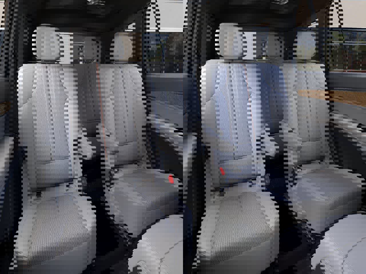 New 2026 Cadillac Vistiq Luxury image 17