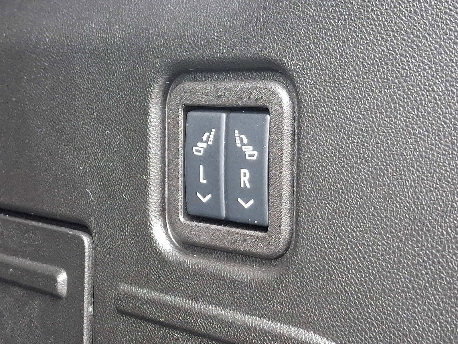 Used 2025 GMC Hummer EV 3X image 35