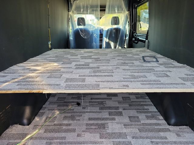 Used 2024 Ford Transit 250 148 Medium Roof w/ Load Area Protection Package image 9