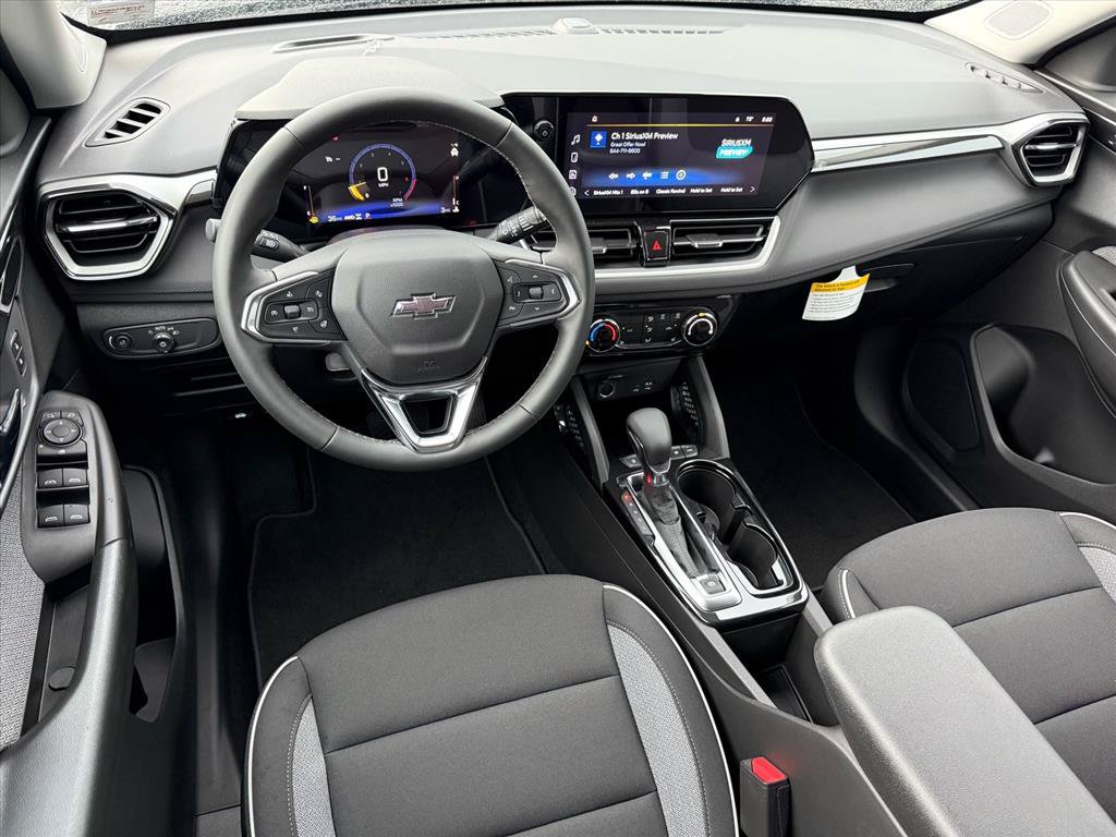 New 2026 Chevrolet TrailBlazer LT w/ Midnight Edition AWD/4WD image 4