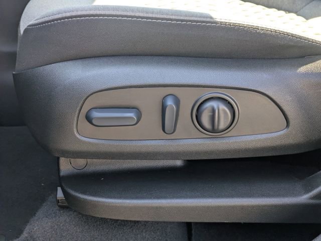 Used 2023 Chevrolet Equinox LS w/ LS Convenience Package image 20