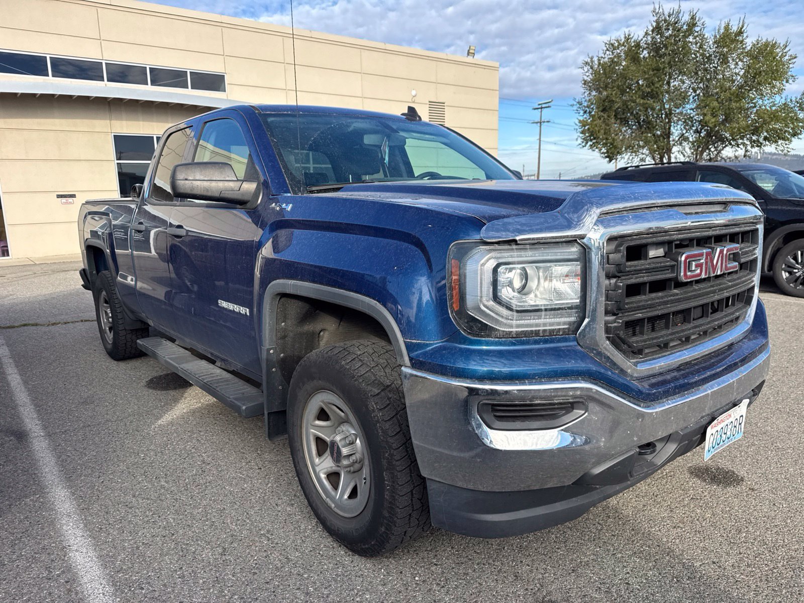 Used 2016 GMC Sierra 1500 4x4 Double Cab w/ Sierra Convenience Package image 3