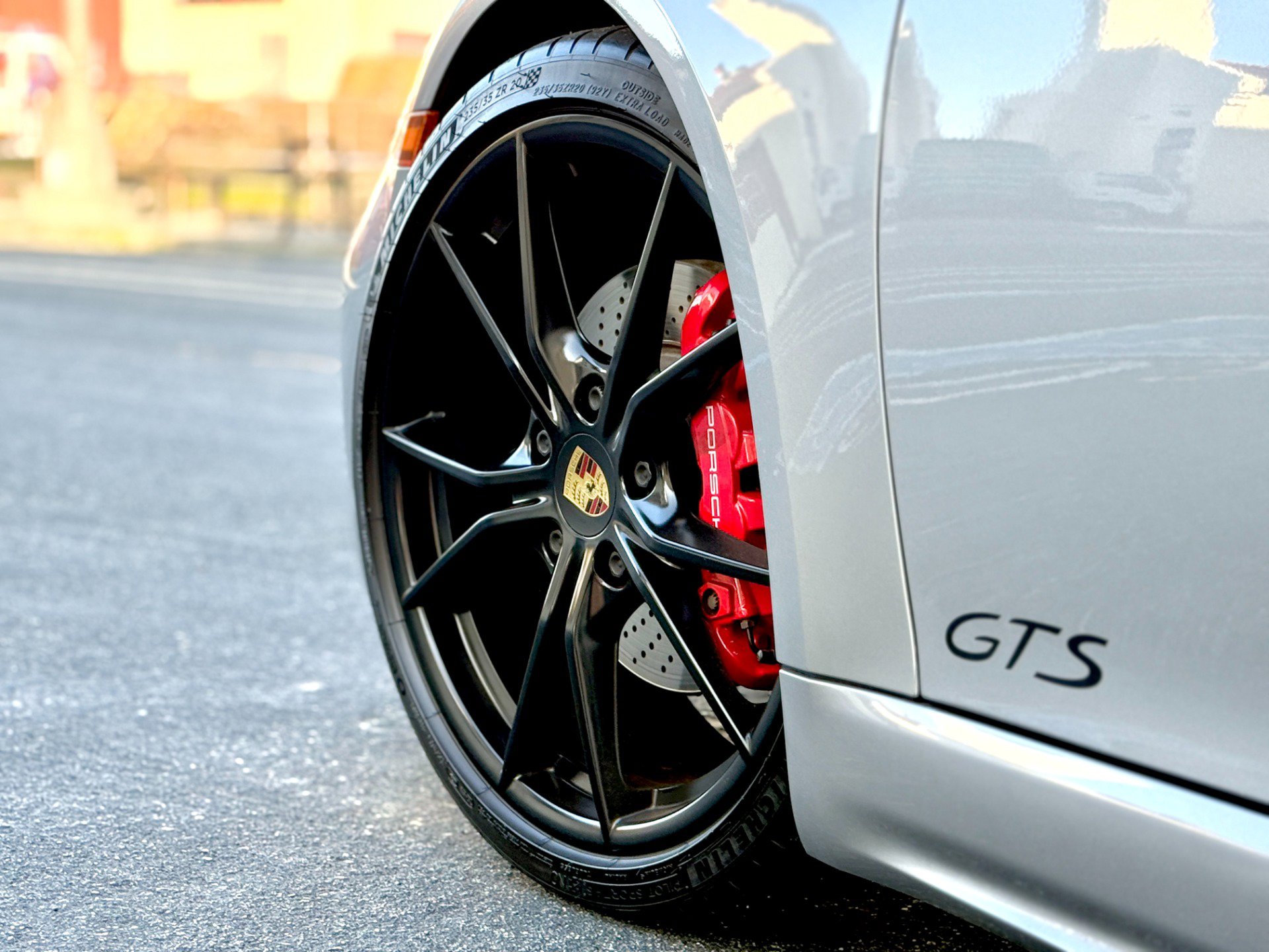 Used 2018 Porsche 718 Cayman GTS image 9