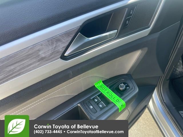 Used 2022 Volkswagen Atlas Cross Sport SE image 18