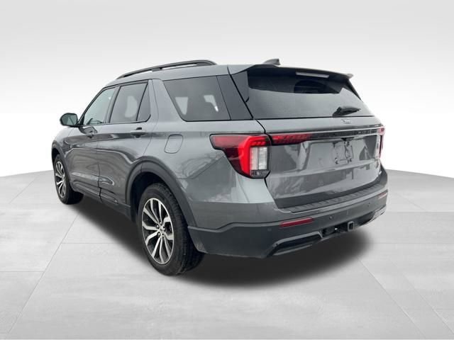 Used 2025 Ford Explorer ST-Line image 5