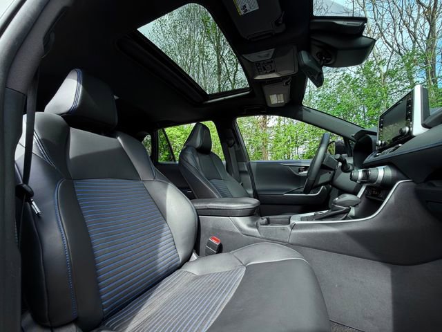 Used 2021 Toyota RAV4 XSE w/ XSE Grade Weather Package image 18