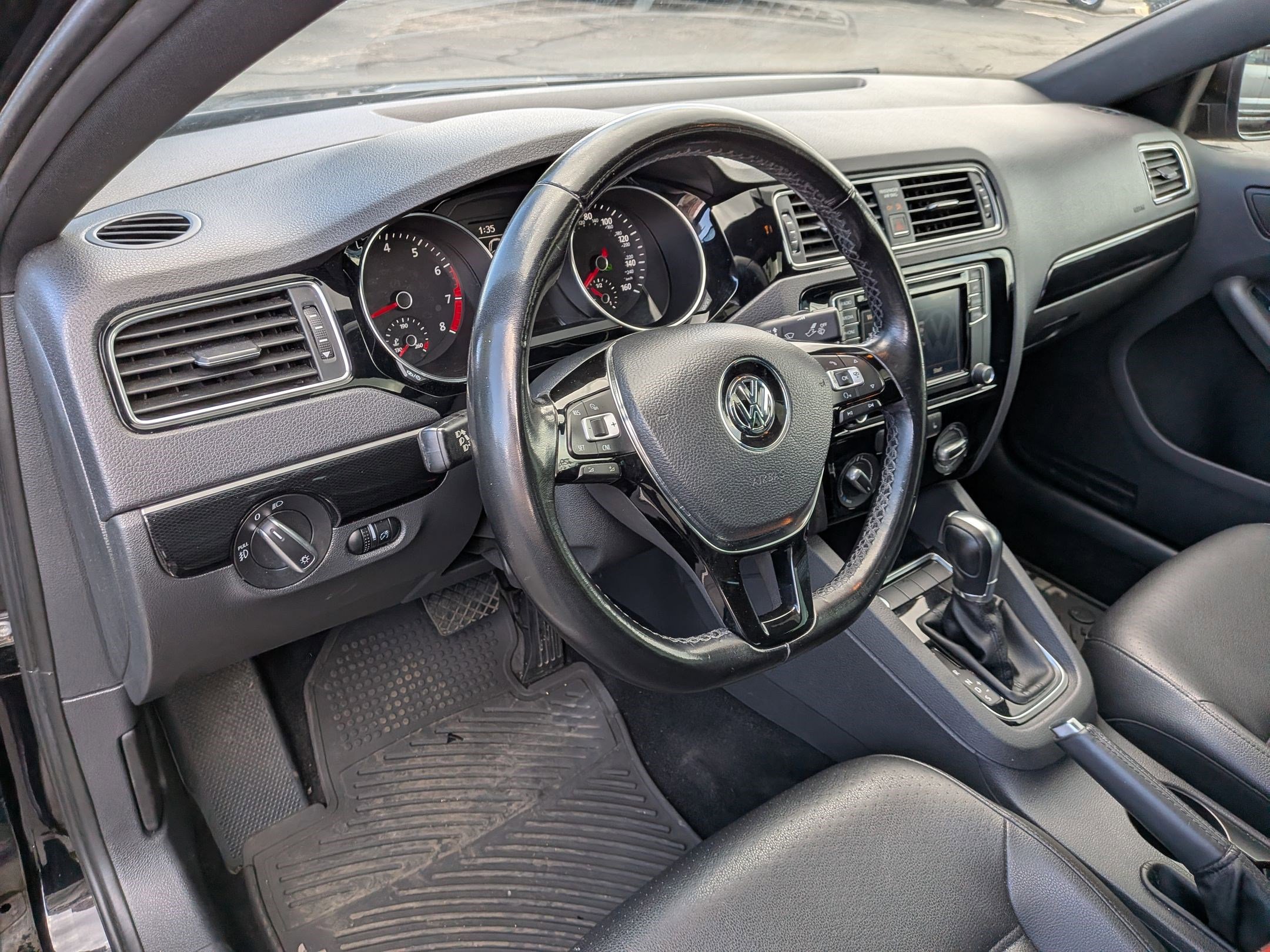 Used 2018 Volkswagen Jetta Sport FWD image 16