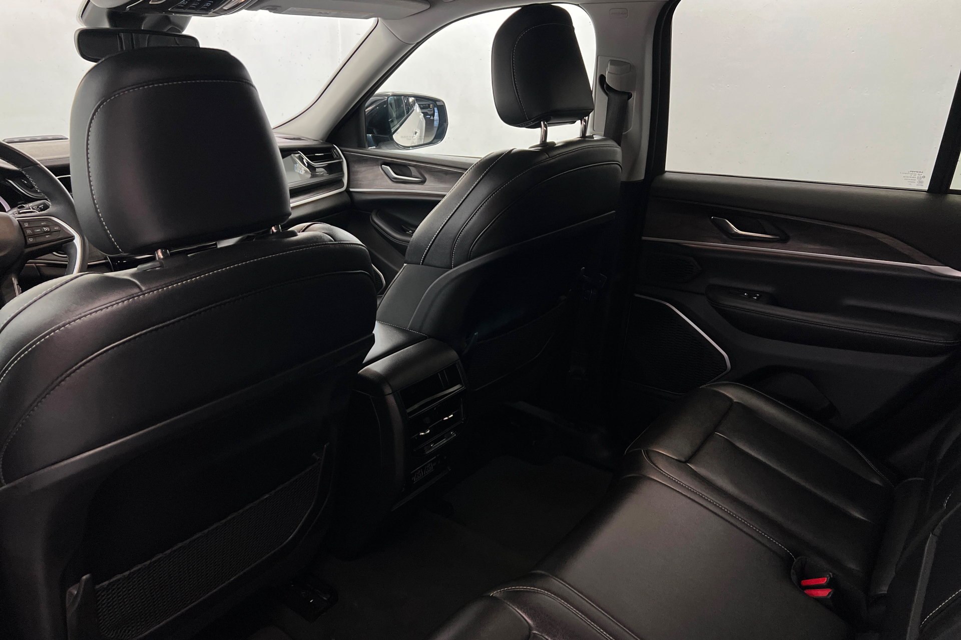 Used 2024 Jeep Grand Cherokee Limited 4xe AWD/4WD image 19