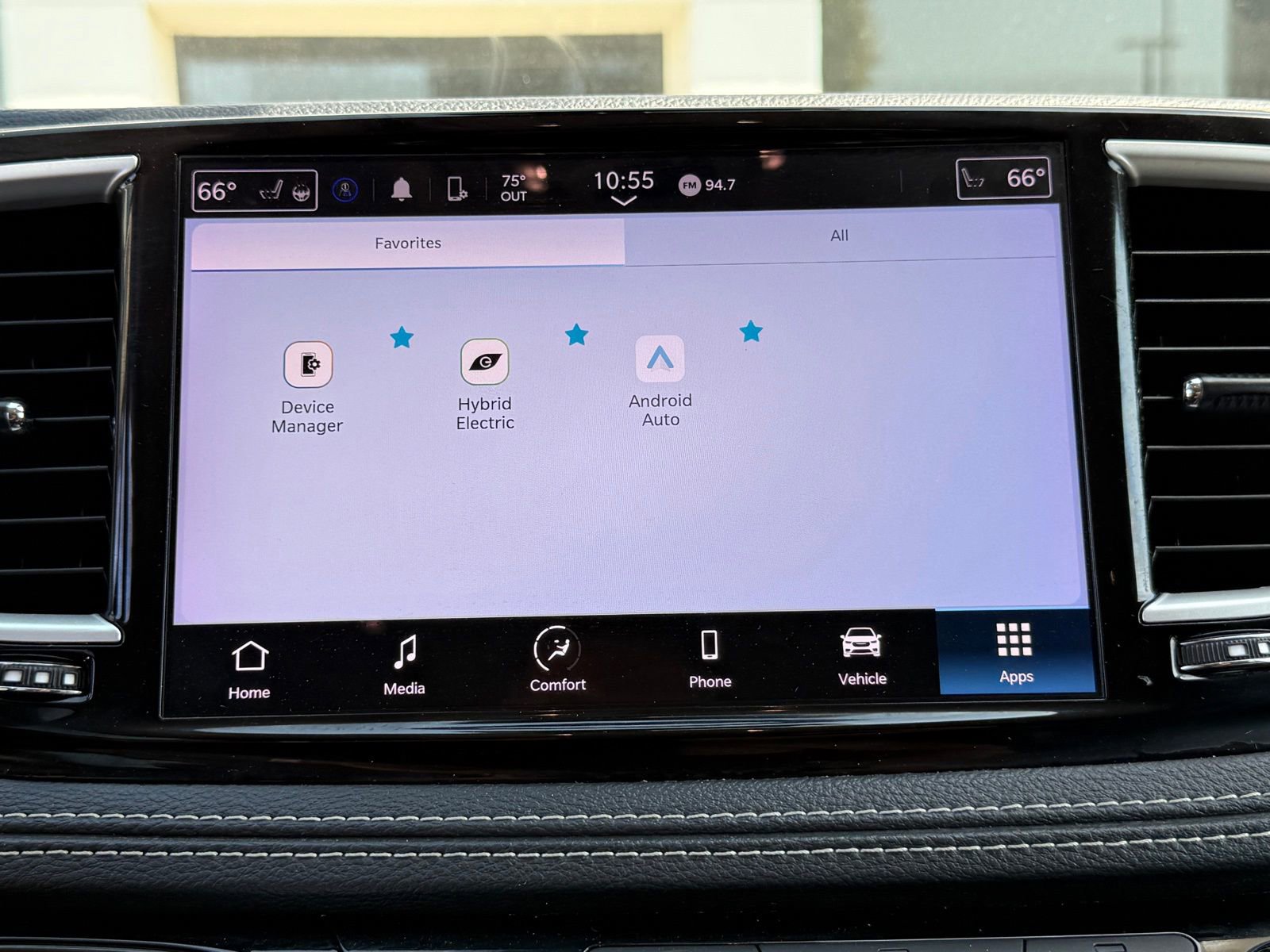 Used 2023 Chrysler Pacifica Touring-L image 38