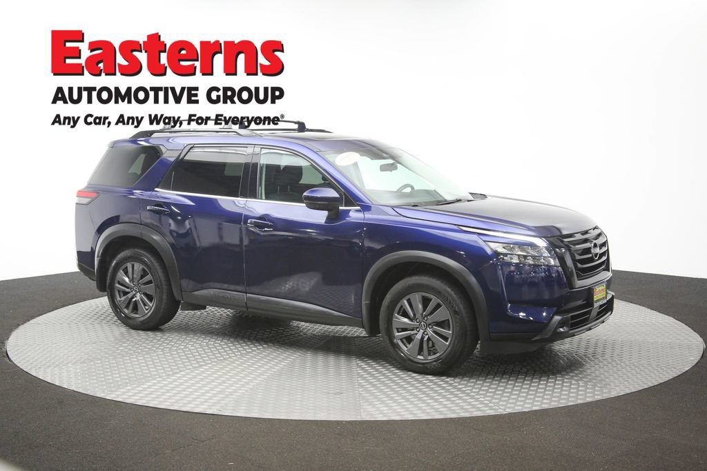 Used 2023 Nissan Pathfinder SV w/ SV Premium Package AWD/4WD image 49