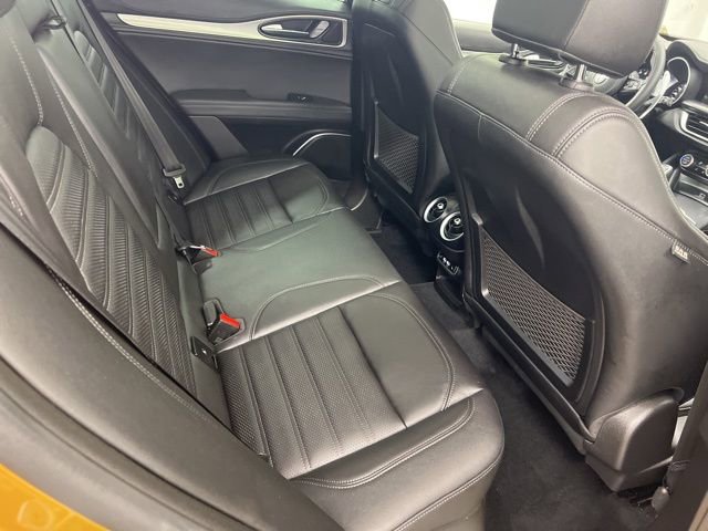 Used 2022 Alfa Romeo Stelvio Veloce AWD/4WD image 23