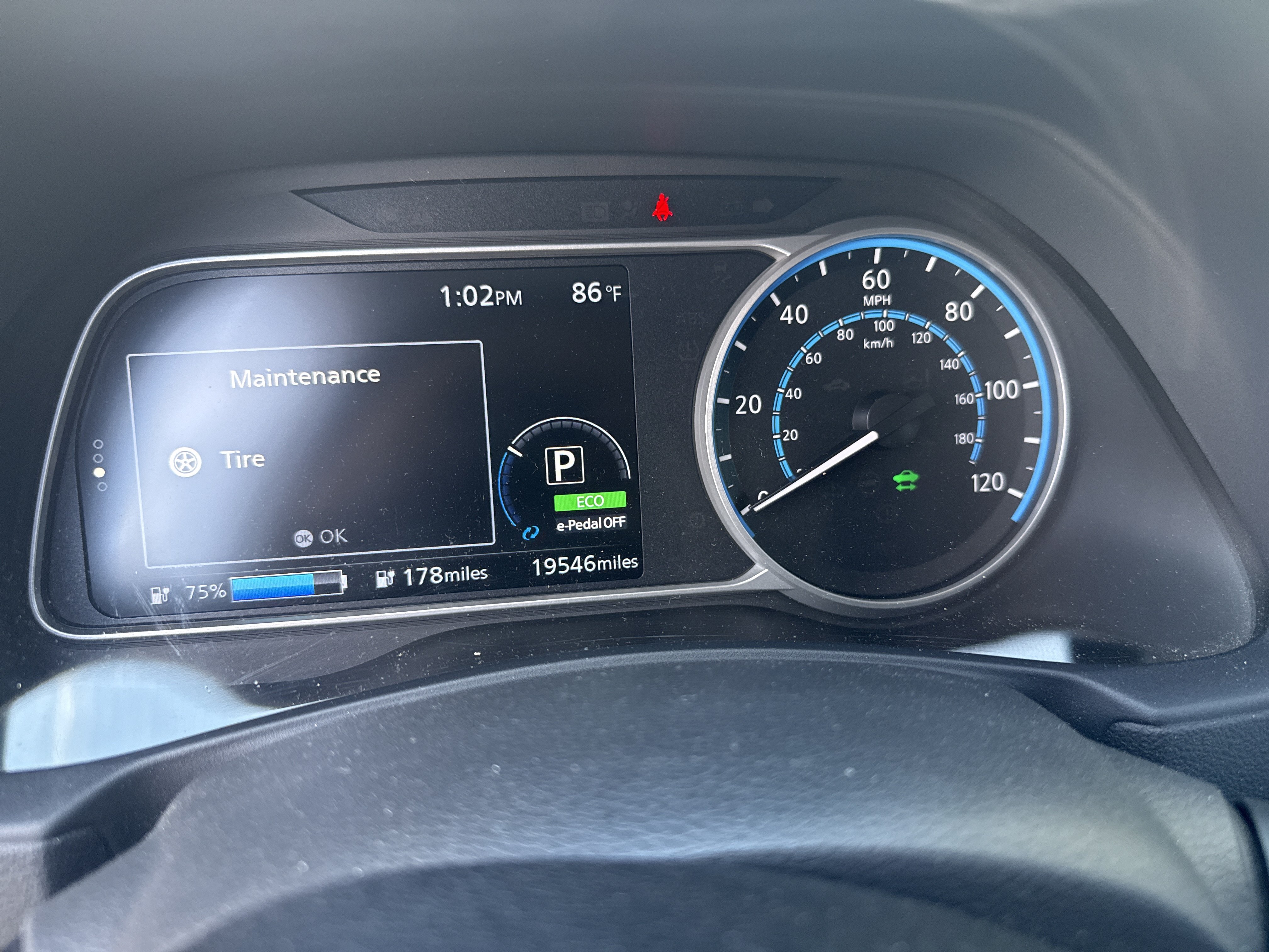 Certified 2025 Nissan Leaf SV Plus FWD image 5