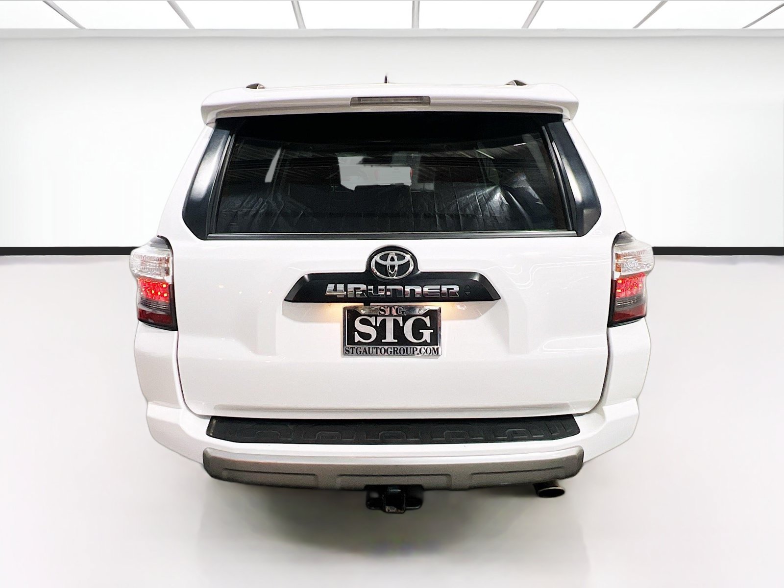 Used 2021 Toyota 4Runner TRD Off-Road Premium w/ Moonroof Package AWD/4WD image 5
