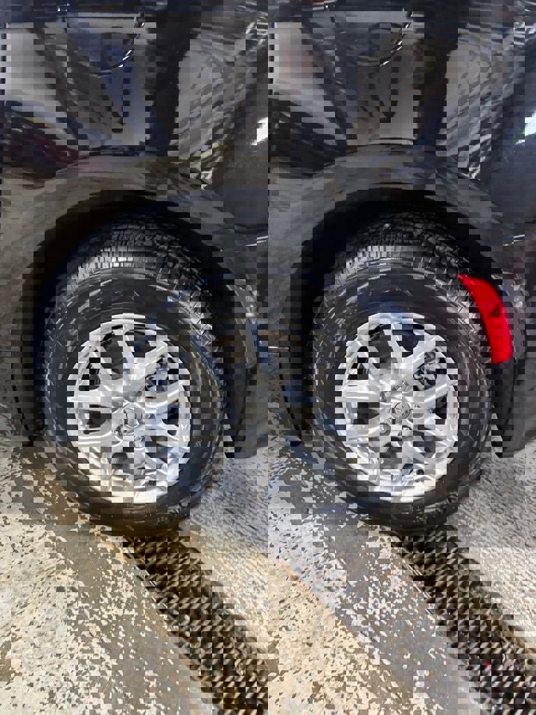 Used 2024 Chrysler Voyager LX image 23