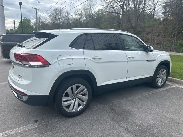 Used 2022 Volkswagen Atlas Cross Sport SE image 16