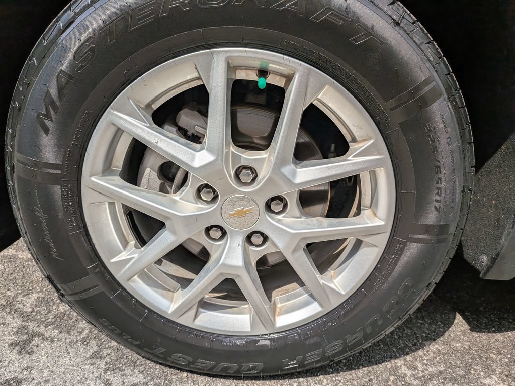Used 2024 Chevrolet Equinox LS w/ LPO, Floor Liner Package AWD/4WD image 38