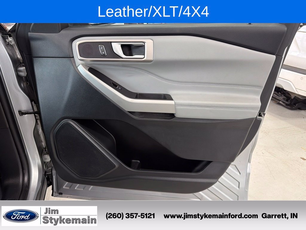 Used 2023 Ford Explorer XLT w/ XLT Sport Appearance Package AWD/4WD image 37