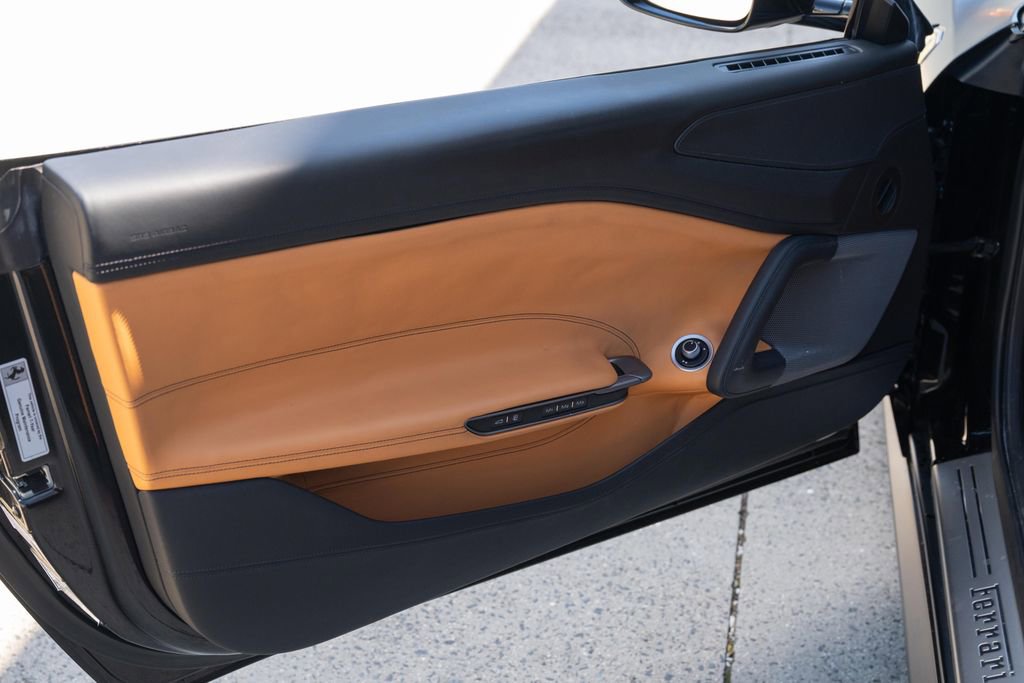 Certified 2018 Ferrari GTC4Lusso image 30