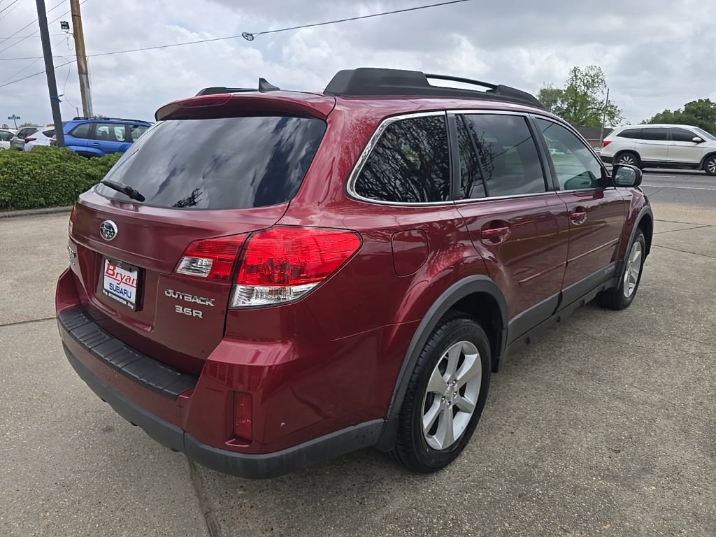 Used 2013 Subaru Outback 3.6R Limited image 5