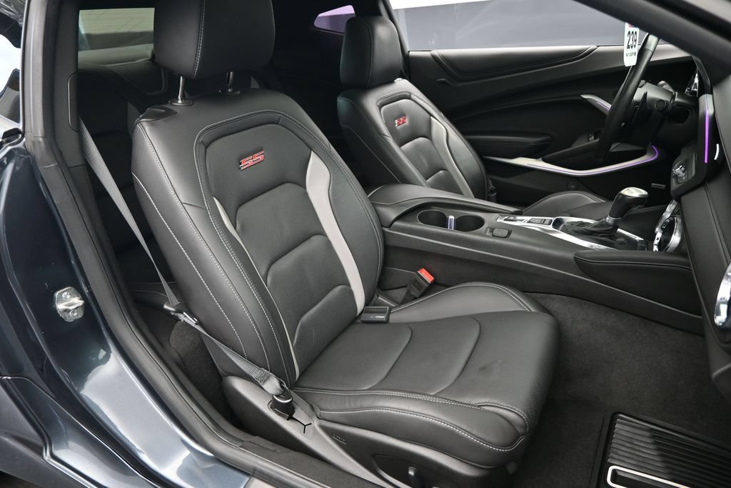 Used 2019 Chevrolet Camaro SS RWD image 24