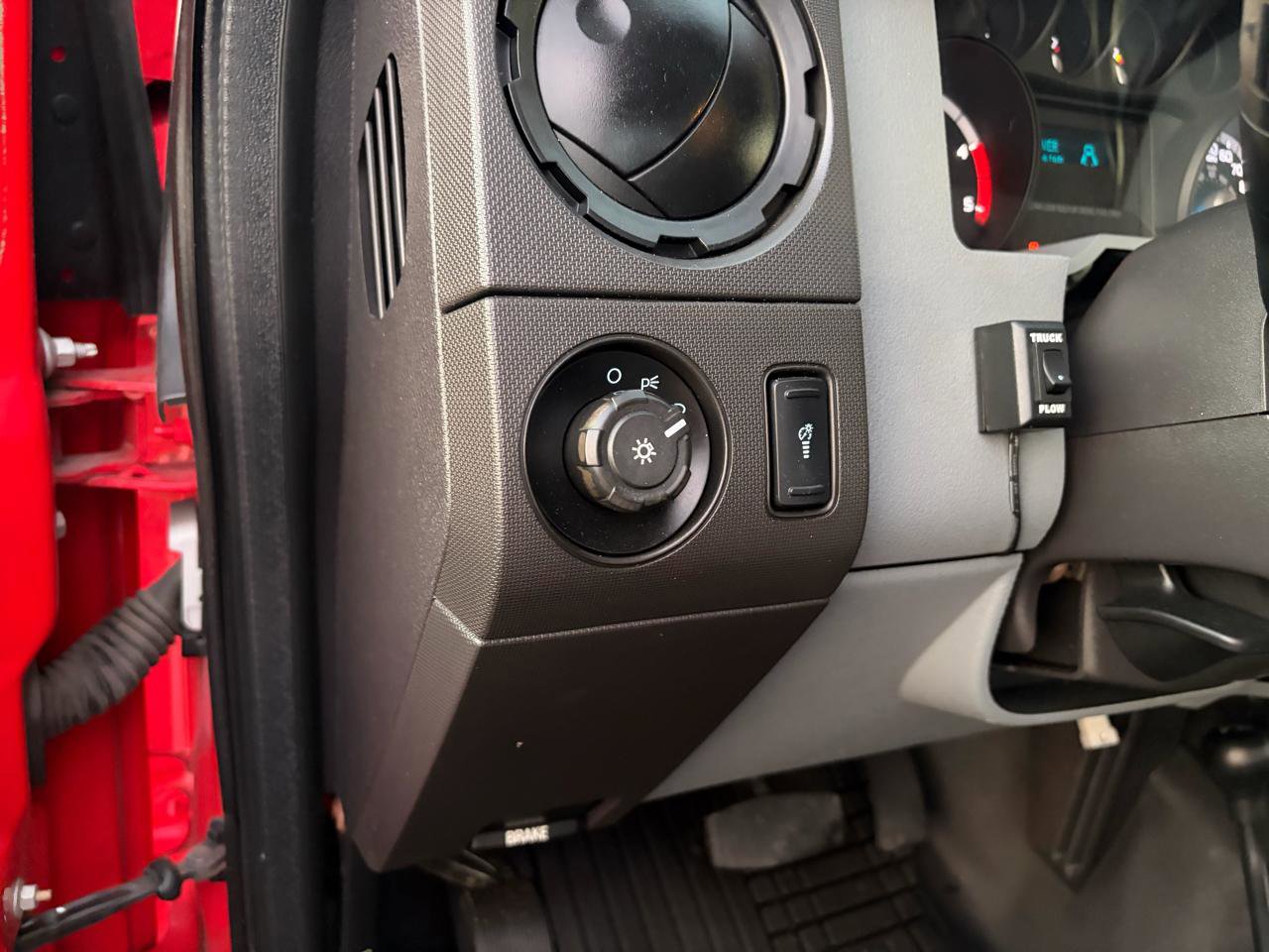 Used 2016 Ford F550 4x4 Regular Cab Super Duty image 26