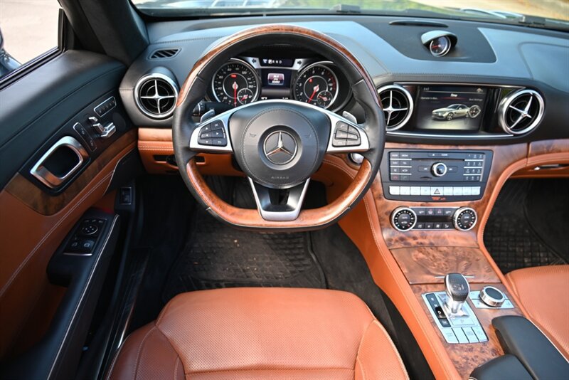 Used 2017 Mercedes-Benz SL 450 image 33
