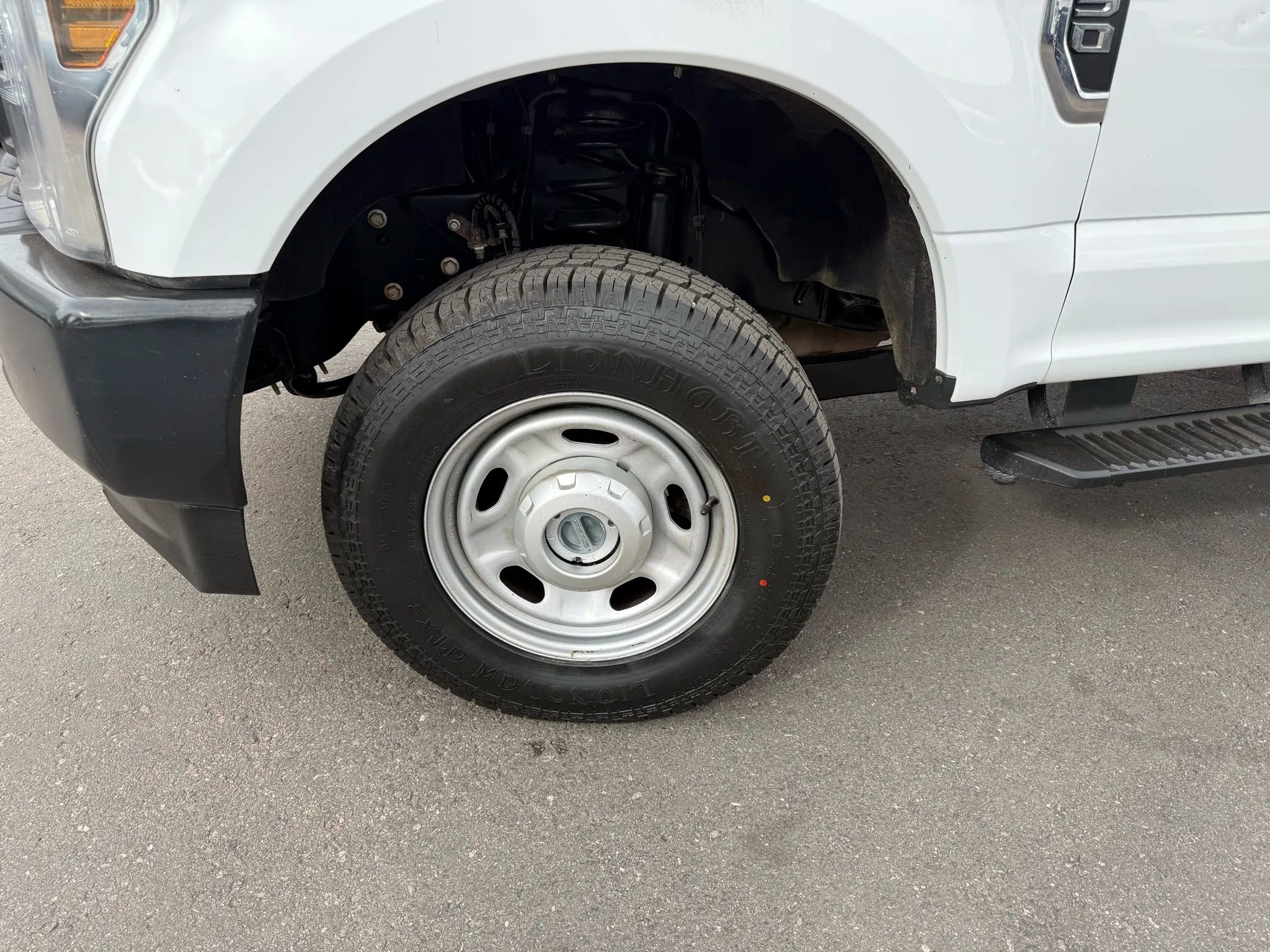 Used 2019 Ford F250 XL w/ Power Equipment Group AWD/4WD image 17