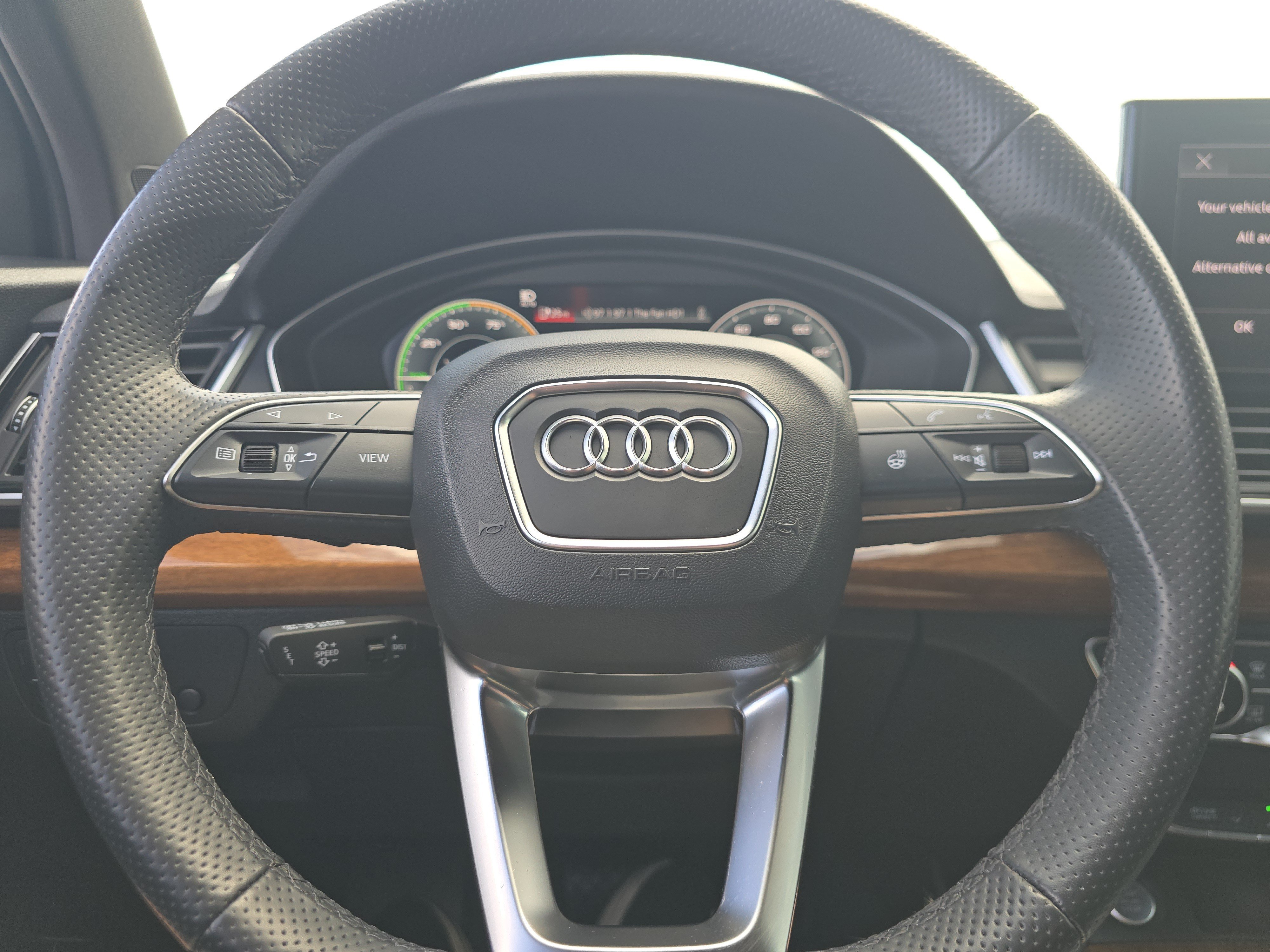 Certified 2024 Audi Q5 e Premium Plus w/ Premium Plus Package AWD/4WD image 23