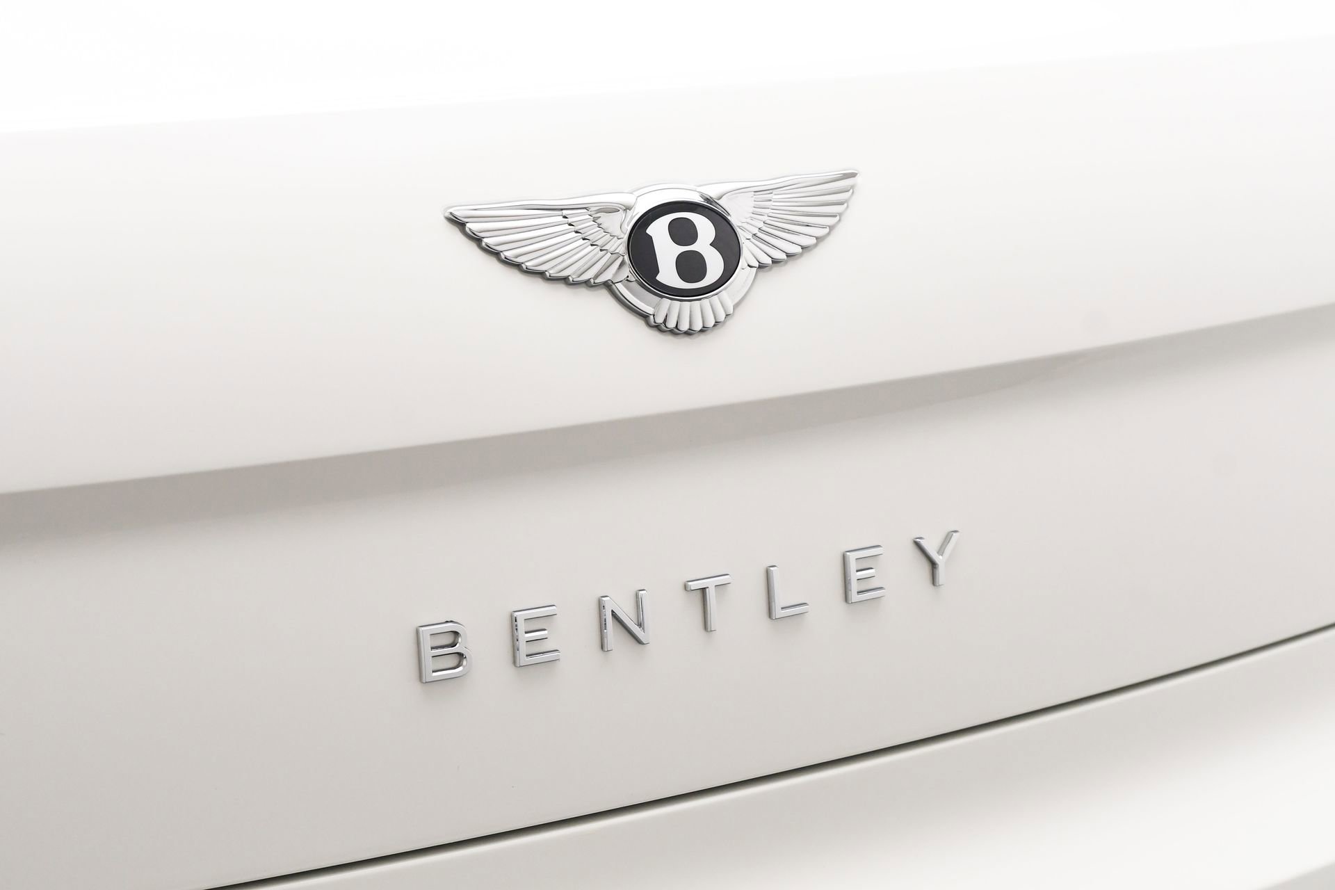 New 2026 Bentley Flying Spur Plug-In Hybrid image 24