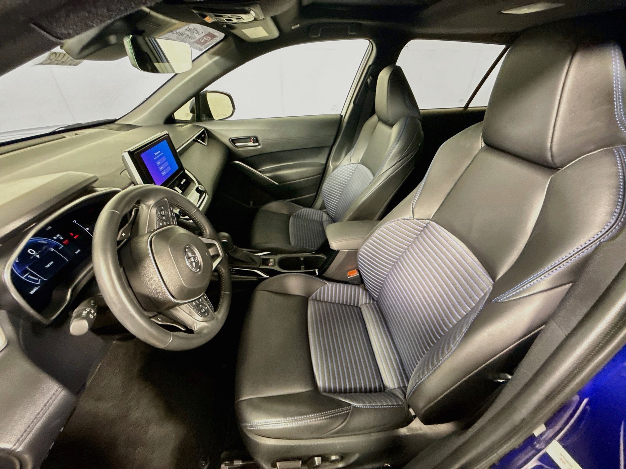 Certified 2024 Toyota Corolla Cross AWD Hybrid w/ Convenience Package image 19