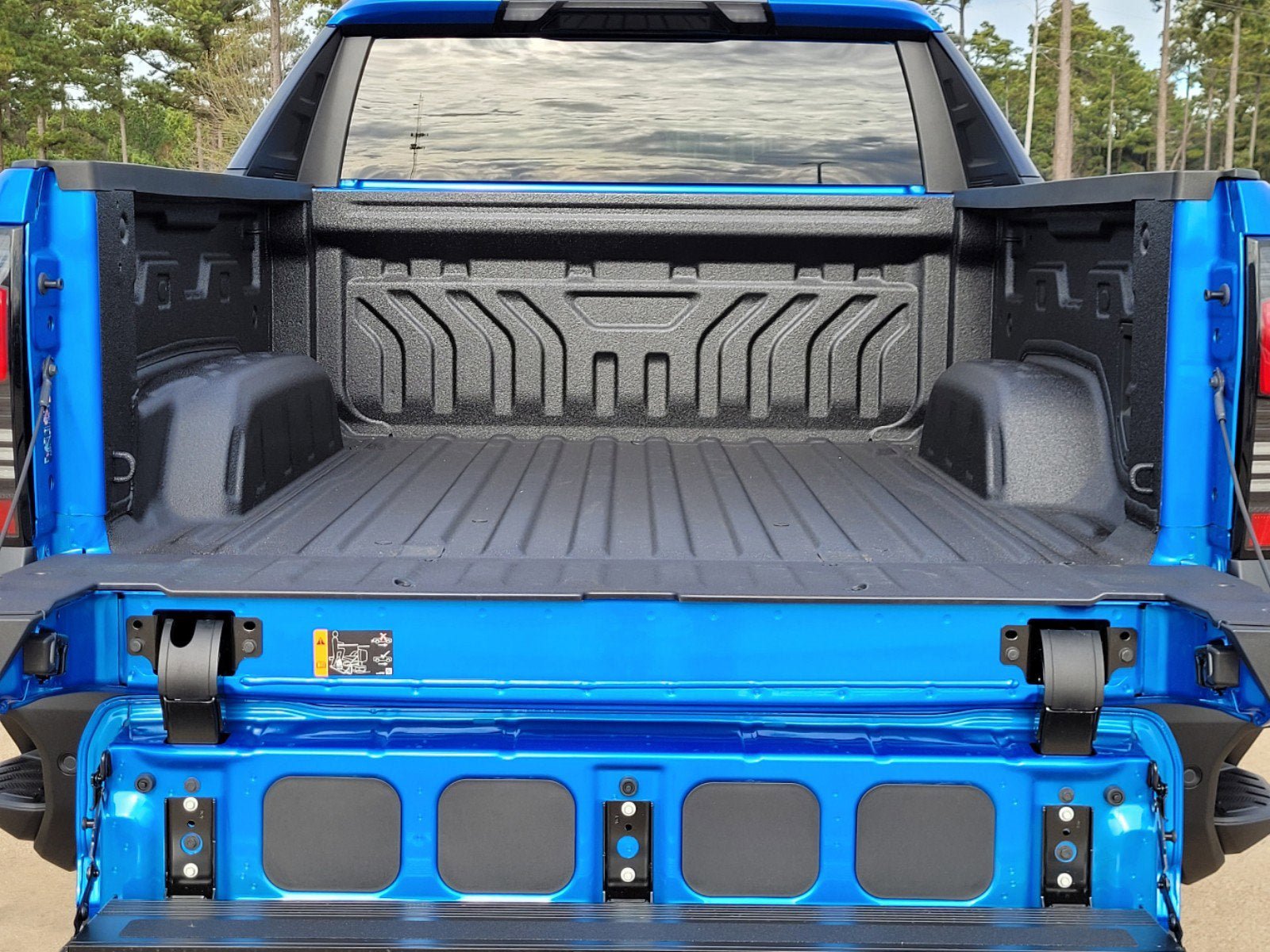 New 2025 Chevrolet Silverado EV LT AWD/4WD image 5