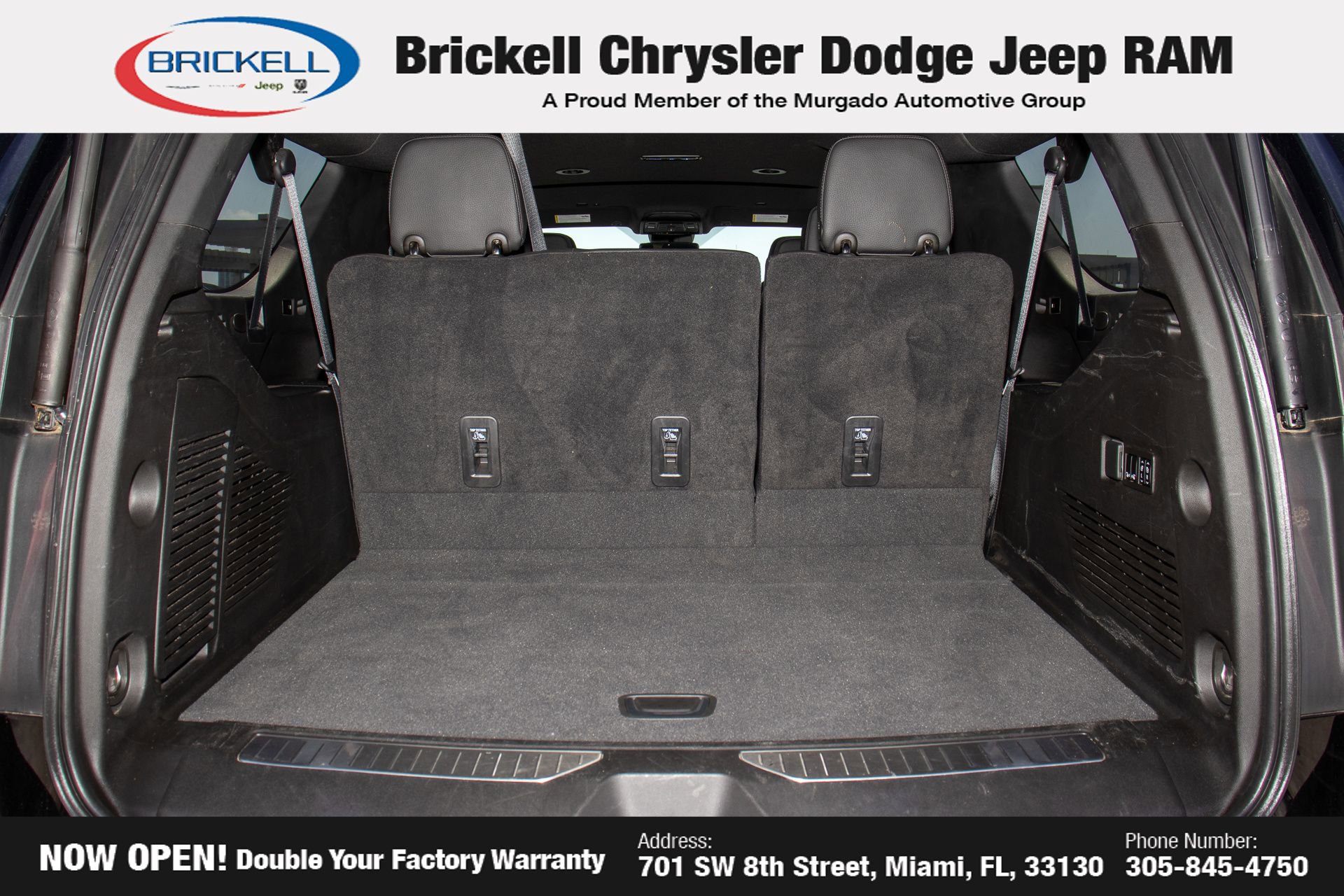 Used 2023 GMC Yukon XL Denali AWD/4WD image 9