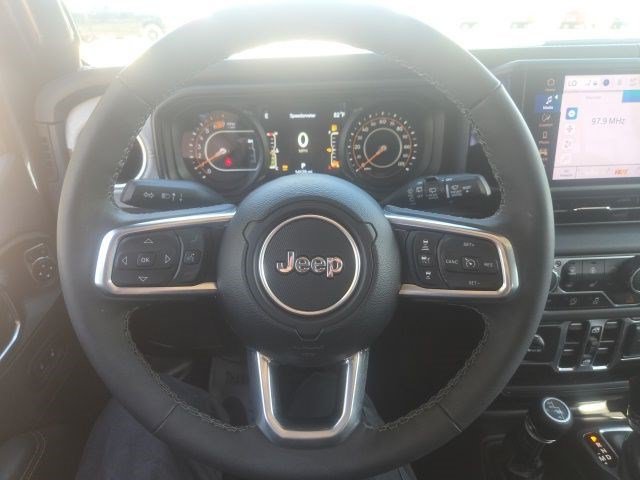 Certified 2025 Jeep Wrangler Unlimited Sahara AWD/4WD image 8